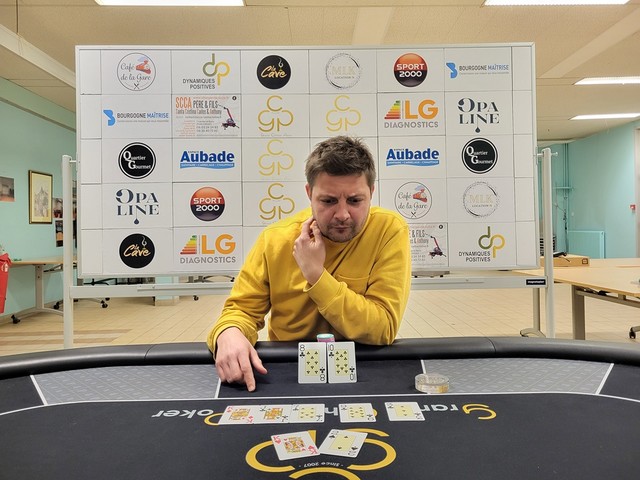 Quand tu as un père aveugle et que tu ne sais pas lire les boards par solidarité...