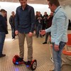 keyrahottie essaie le gyropode que Cricket met en jeu cette année !