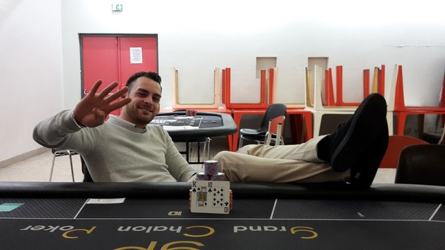 Il en a 4 c'est sur